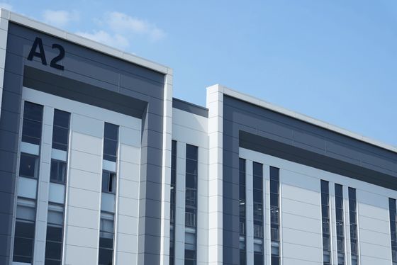 ইস্পাত কাঠামোর নির্মাণে চূড়ান্ত সমাধান: প্রিফেব্রিকেটেড ওয়ার্কশপ বিল্ডিং